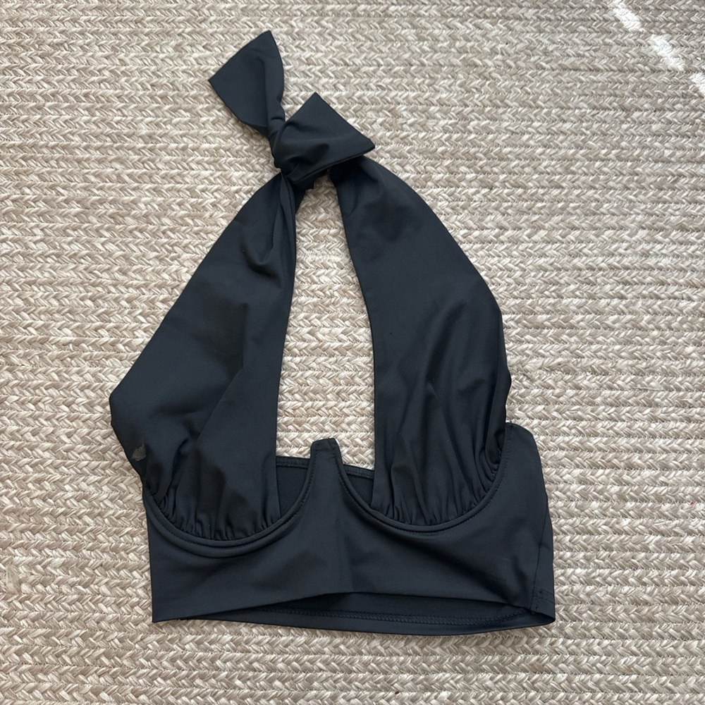 SHEIN Black Halter Crop Top